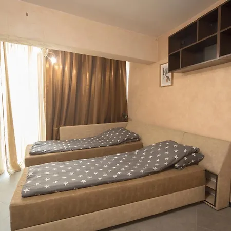 Aleks Holiday-center,sea,parking Appartamento